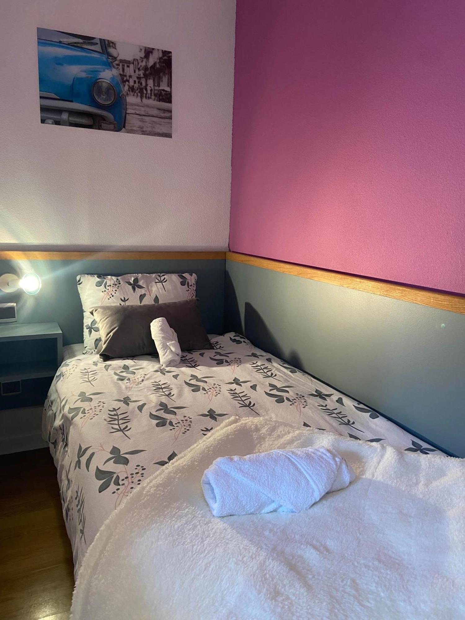 Hotel Du Cerf La Guerche-sur-l'Aubois Номер фото
